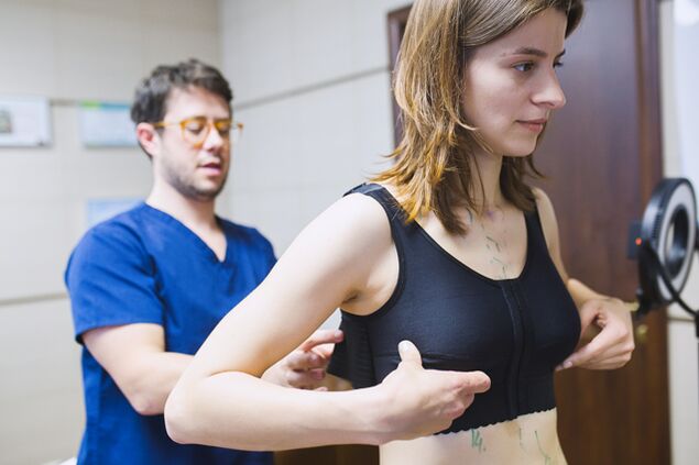 Nagsul-ob sa mga panapton nga compression human sa pagpadako sa dughan nga adunay hyaluronic acid